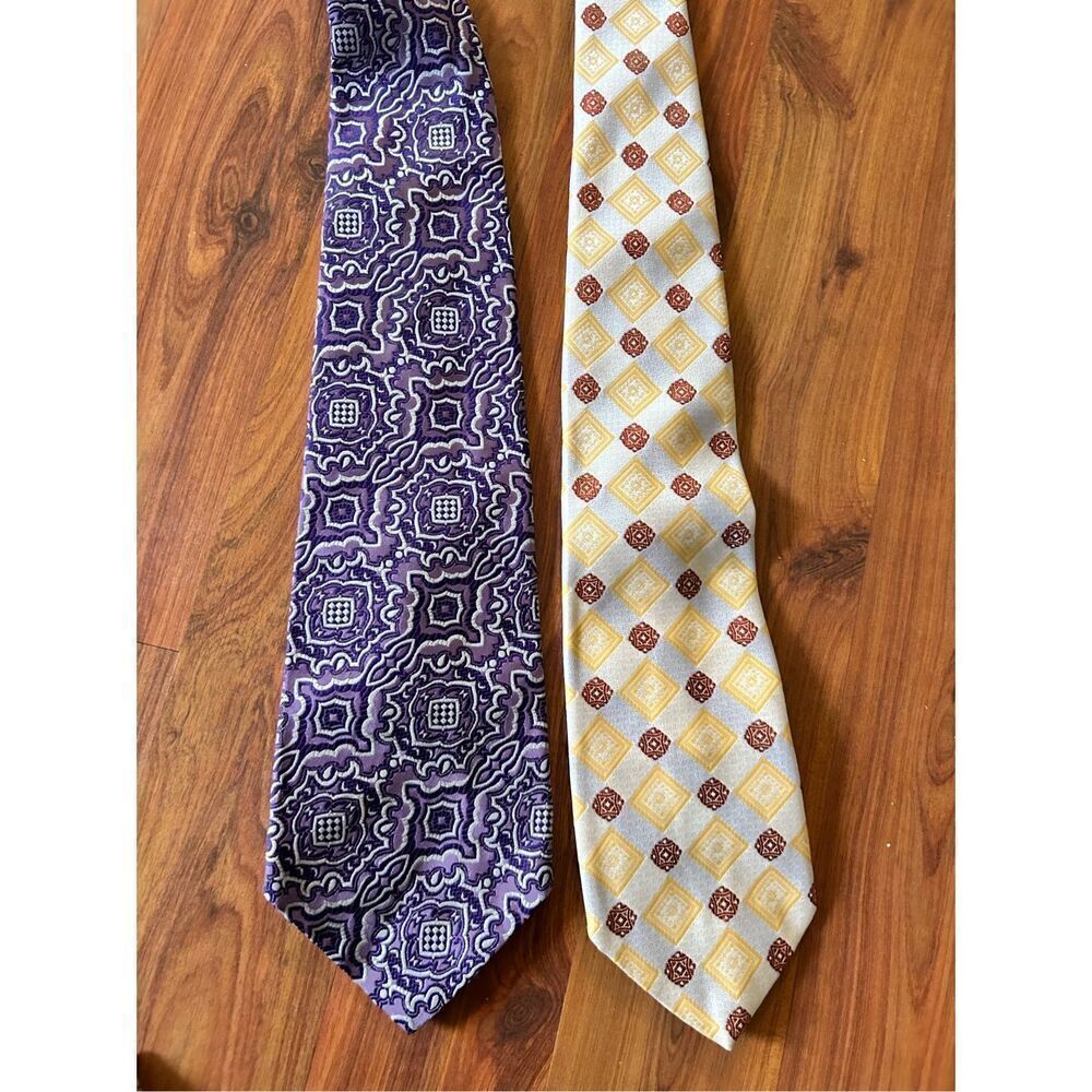 2 vintage 1970's ties wide printed green daisy blue